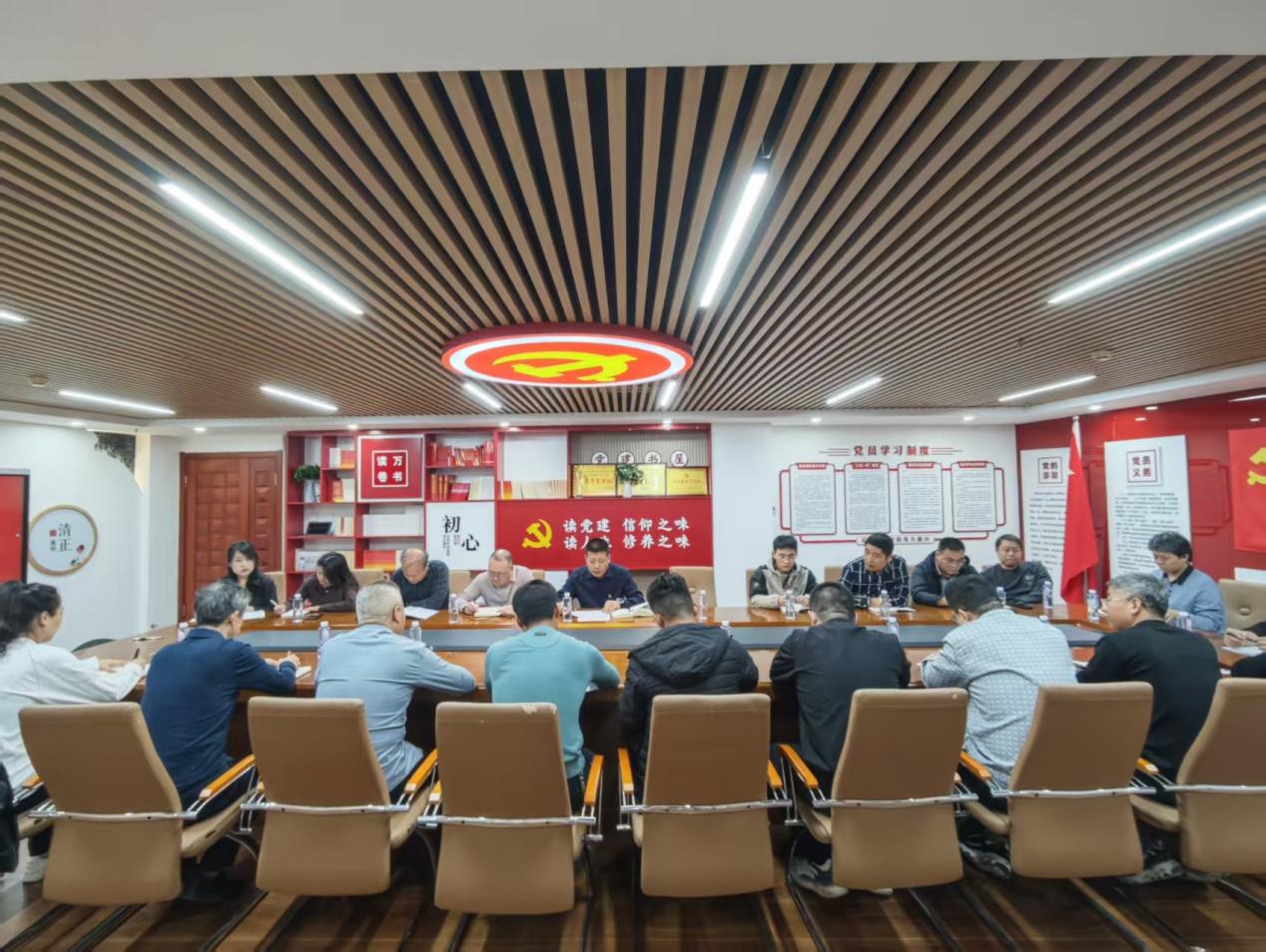 1762484569971003395.jpg auto